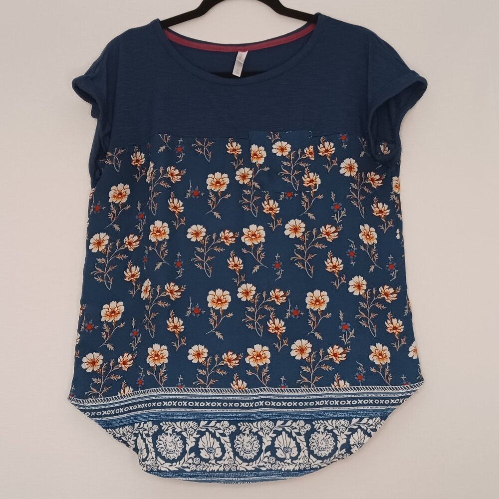 Women's Xhileration Blue Floral Blouse Size Small
